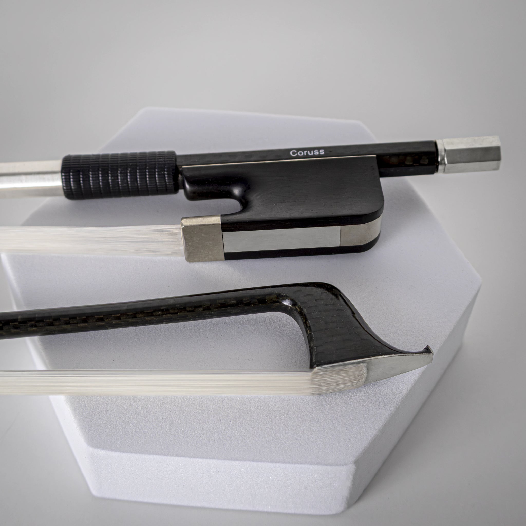 Archet Coruss en carbone pour violoncelle