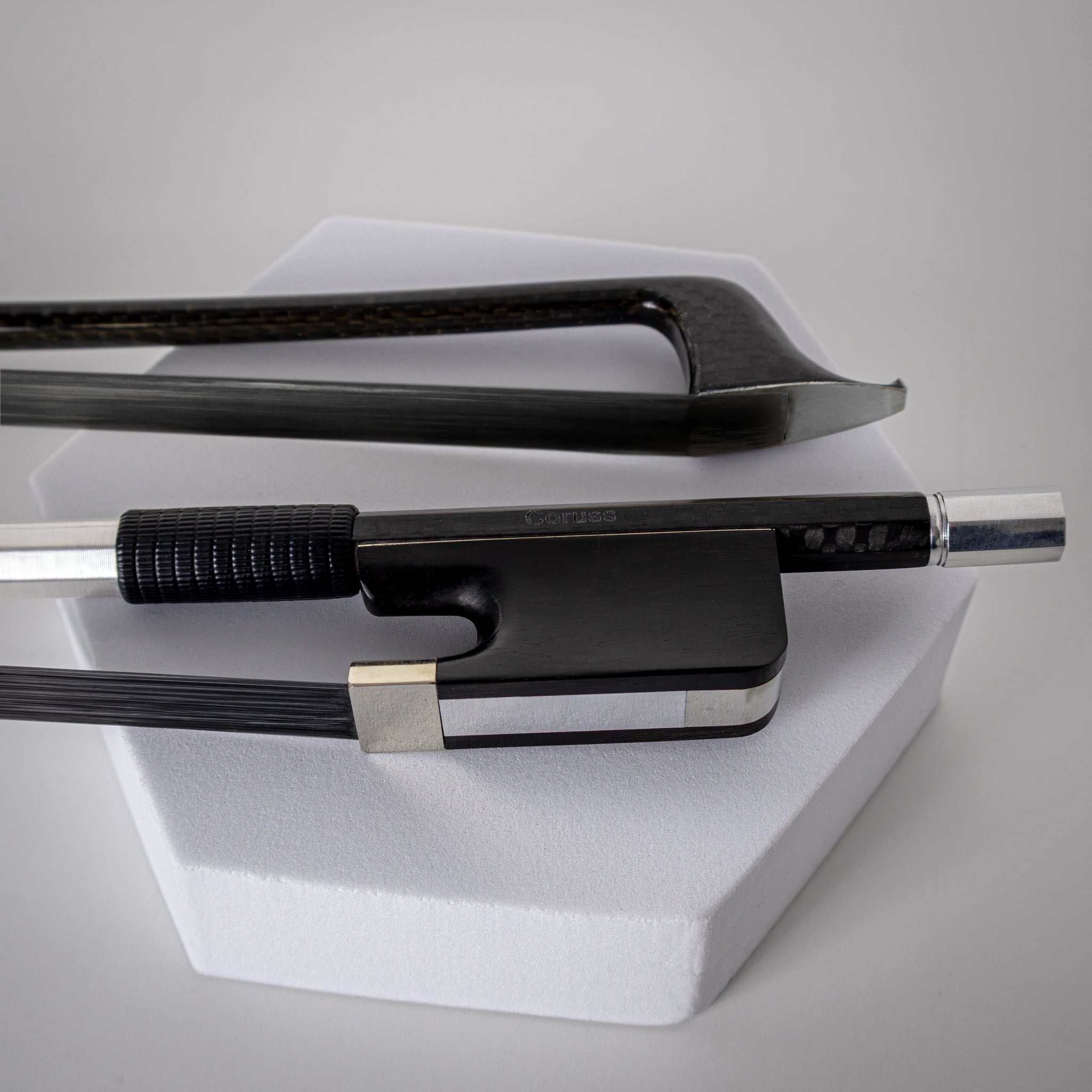 Archet Coruss en carbone pour violoncelle