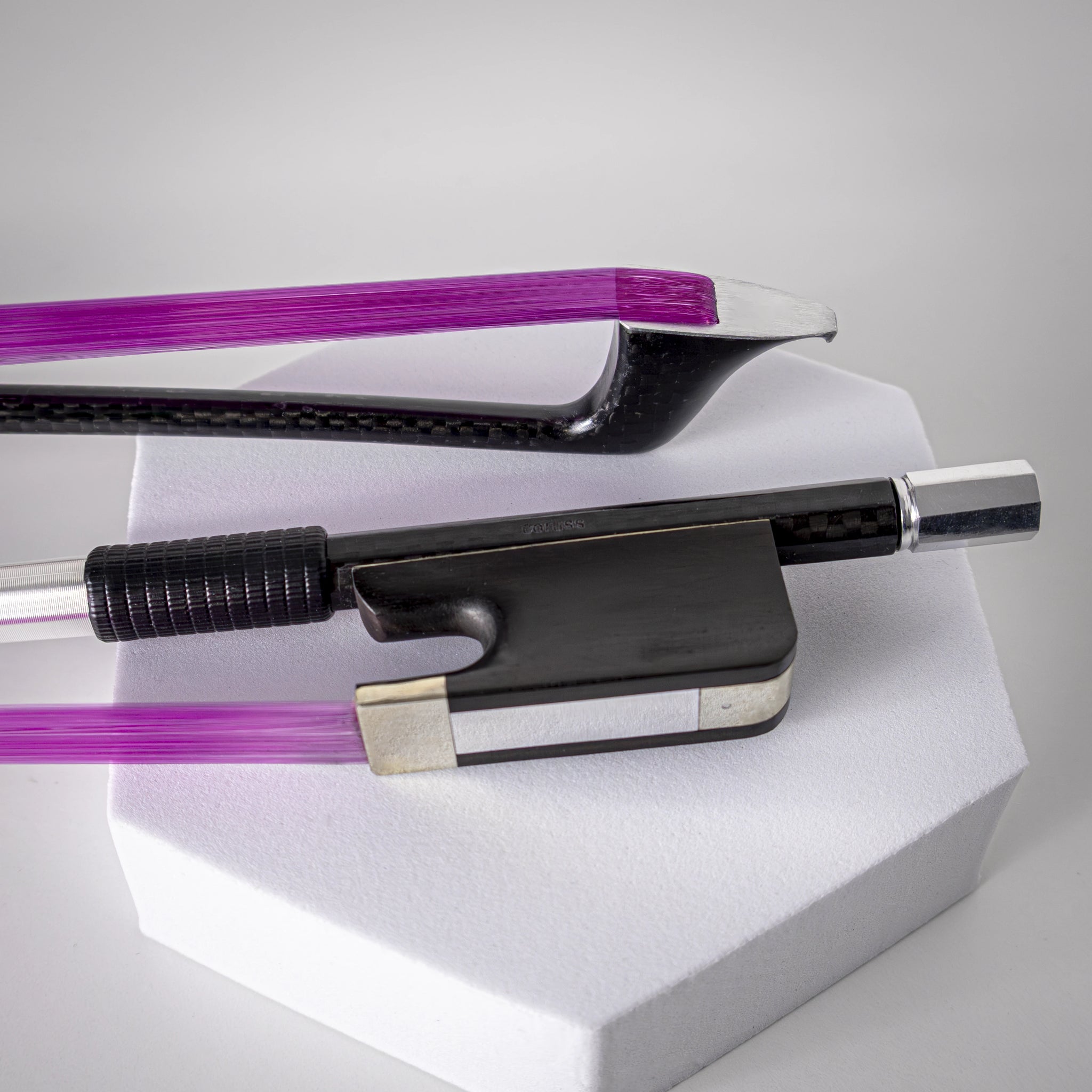 Archet Coruss en carbone pour violoncelle