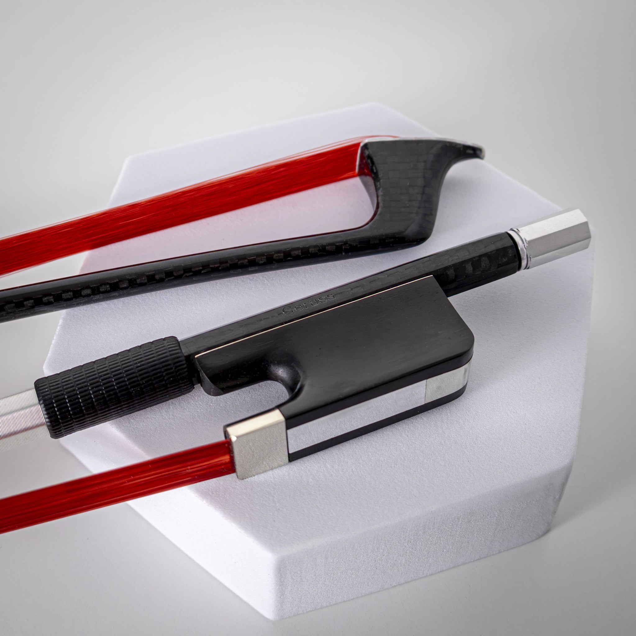 Archet Coruss en carbone pour violoncelle