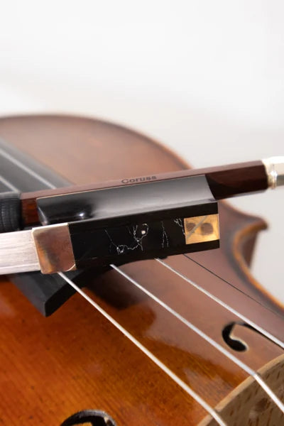 Coruss Signature bow: discover its unique design